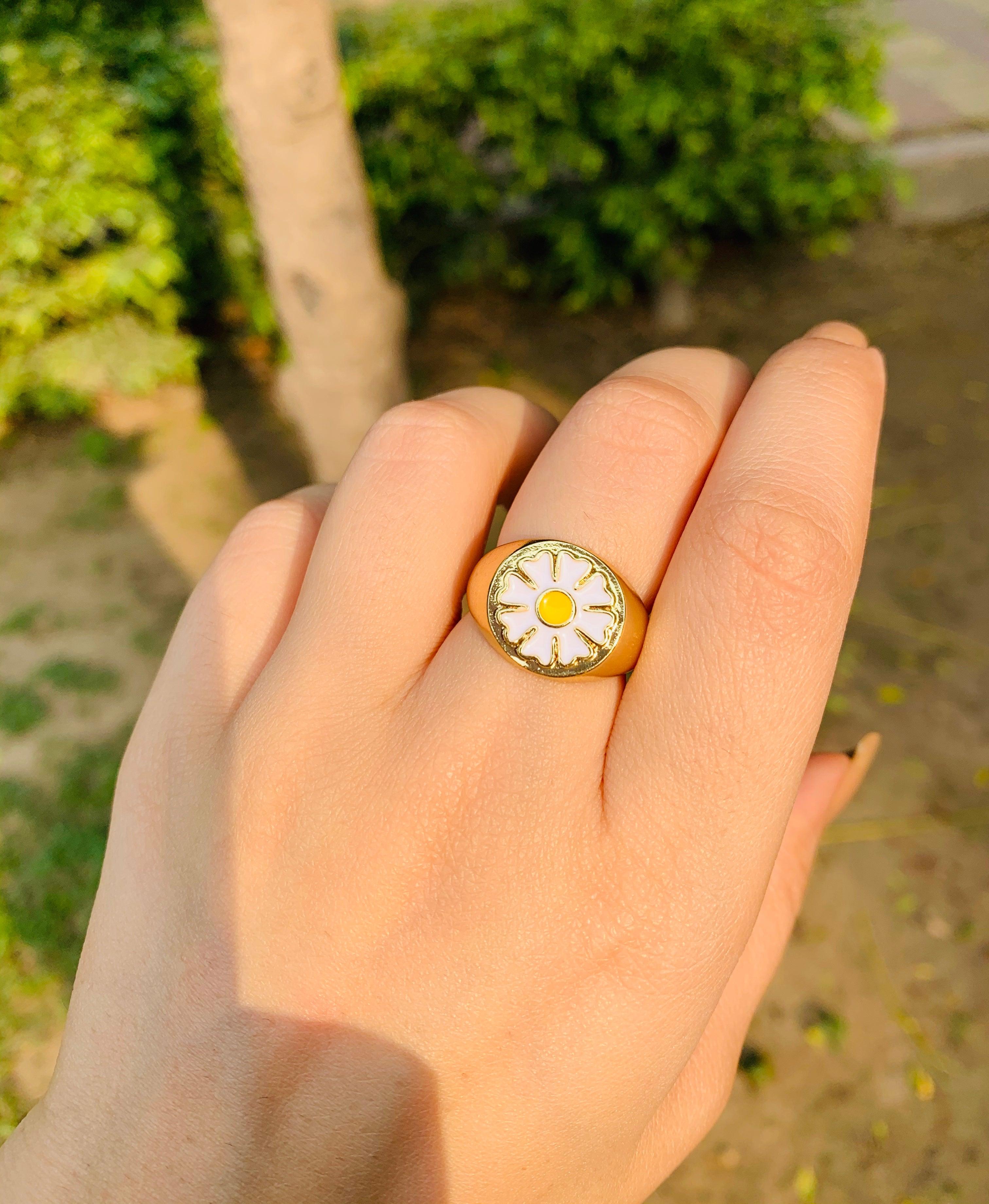 Daisy Ring - Zevar King