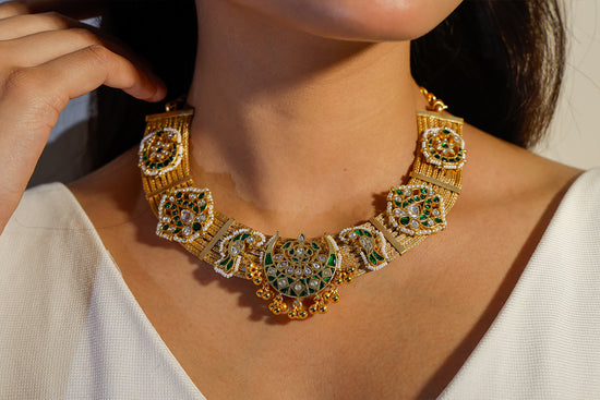 Load image into Gallery viewer, Threads of Gold Choker Set
