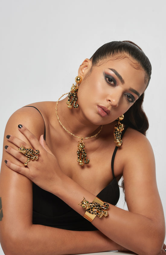 La hyena Statement Earring