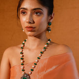 The Green Onyx and Barouque Pearls Long Necklace Set