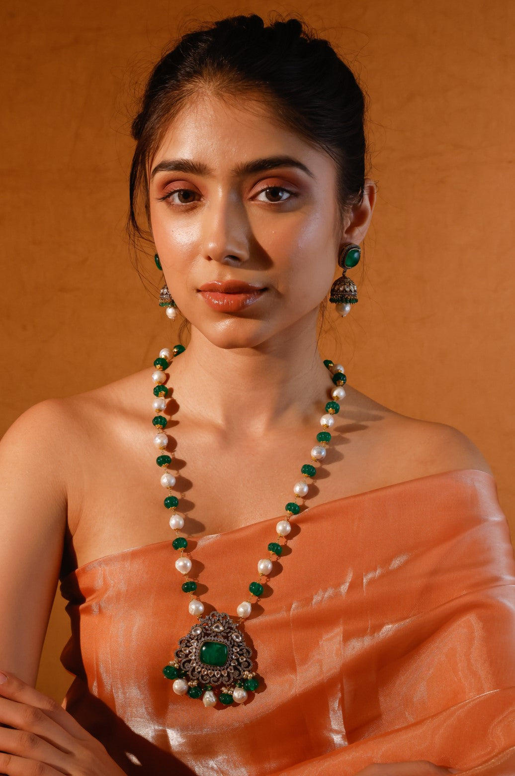 Load image into Gallery viewer, The Green Onyx and Barouque Pearls Long Necklace Set
