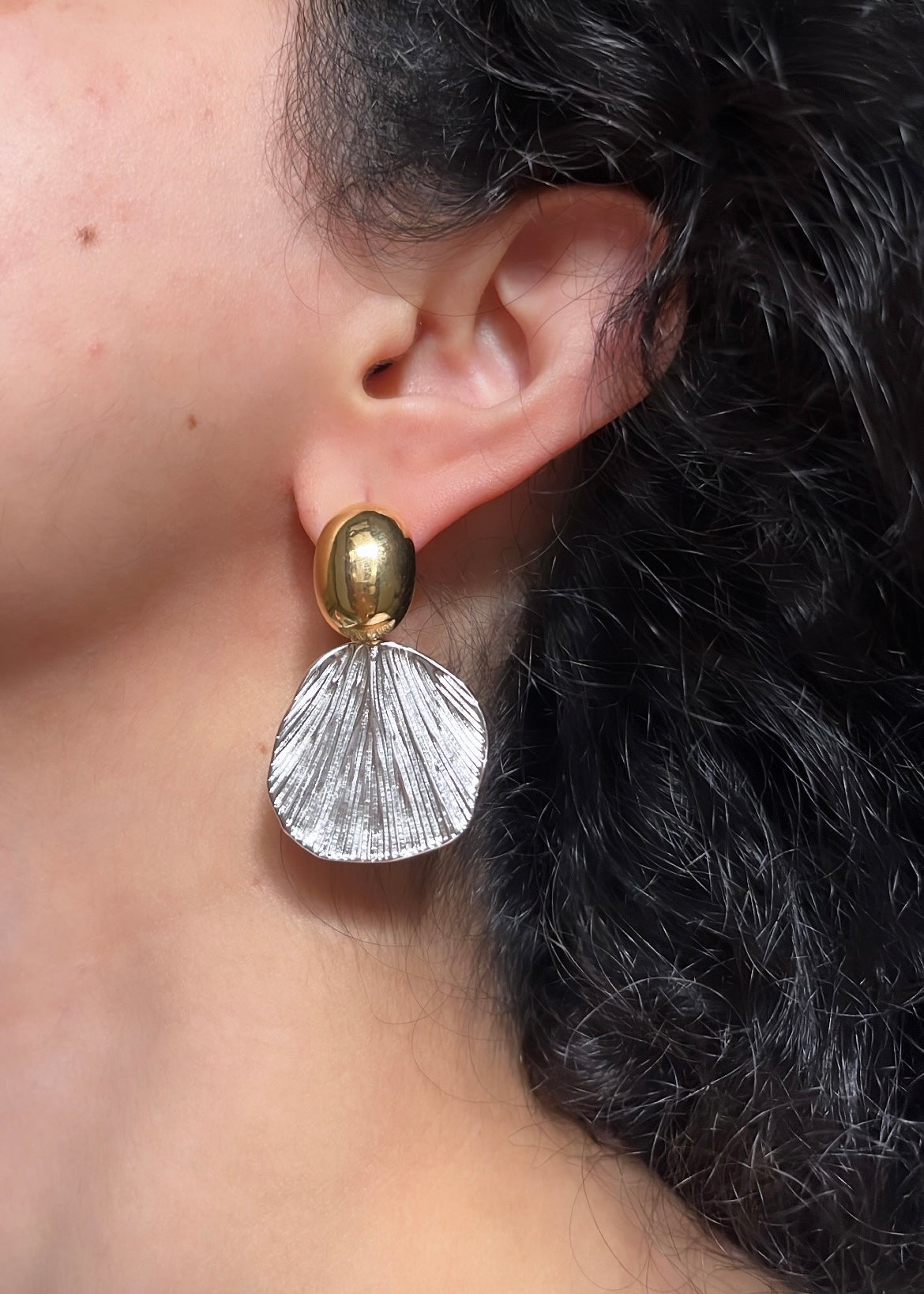 Load image into Gallery viewer, Elsa Gold &amp;amp; Silver Earrings
