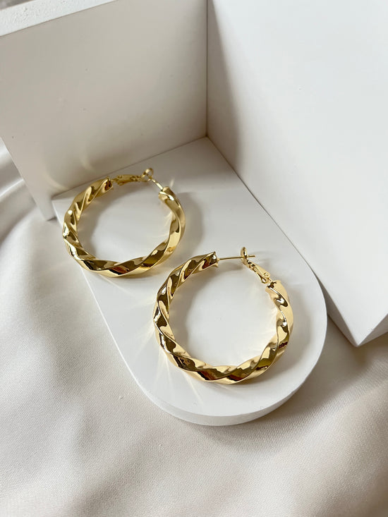 Load image into Gallery viewer, Jasmine Gold Hoops
