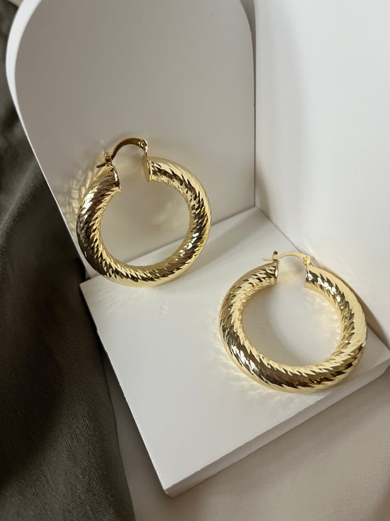 Load image into Gallery viewer, Mabel Twisty Gold Hoops

