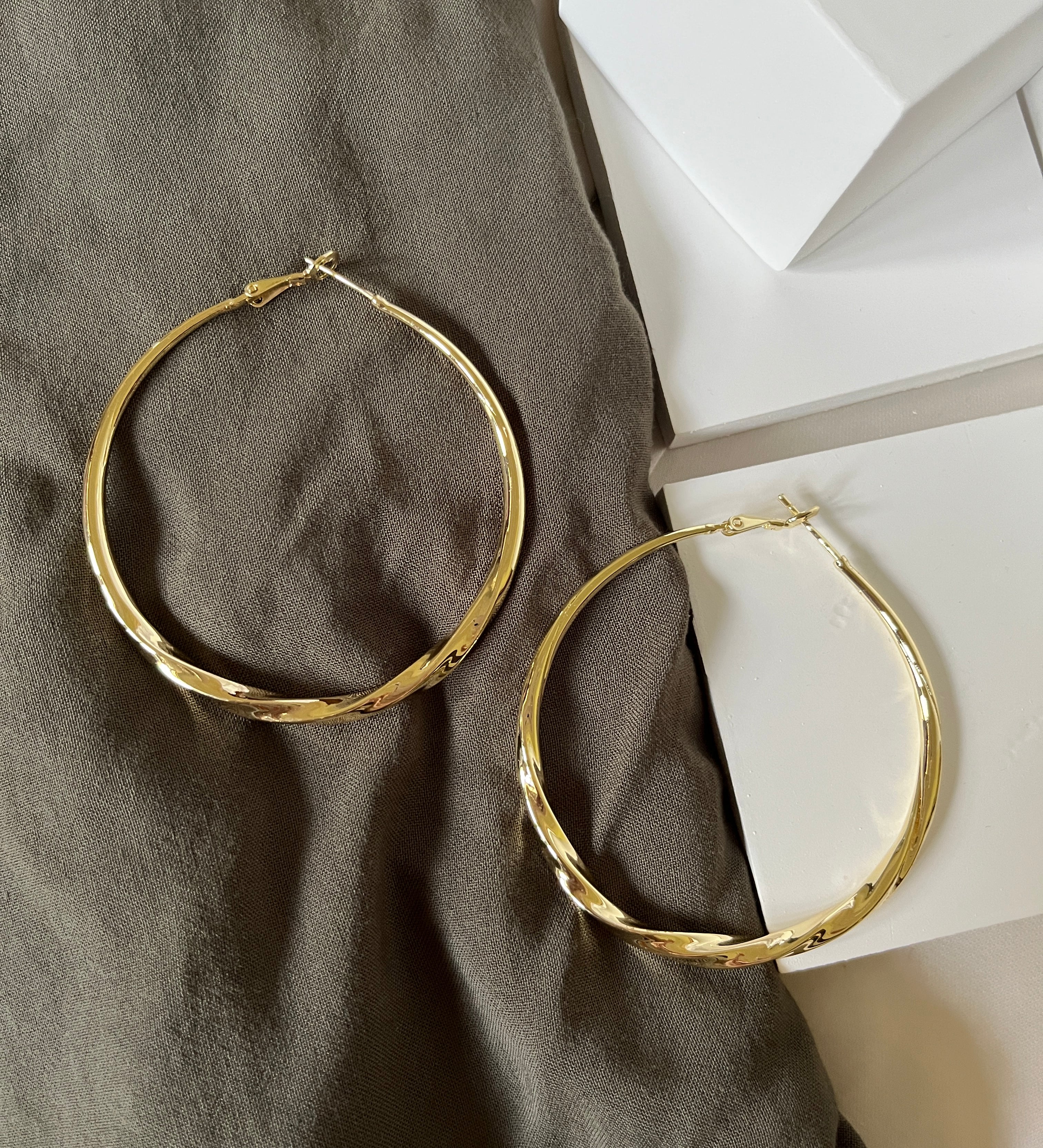 Maeve Gold Dainty Hoop Earrings