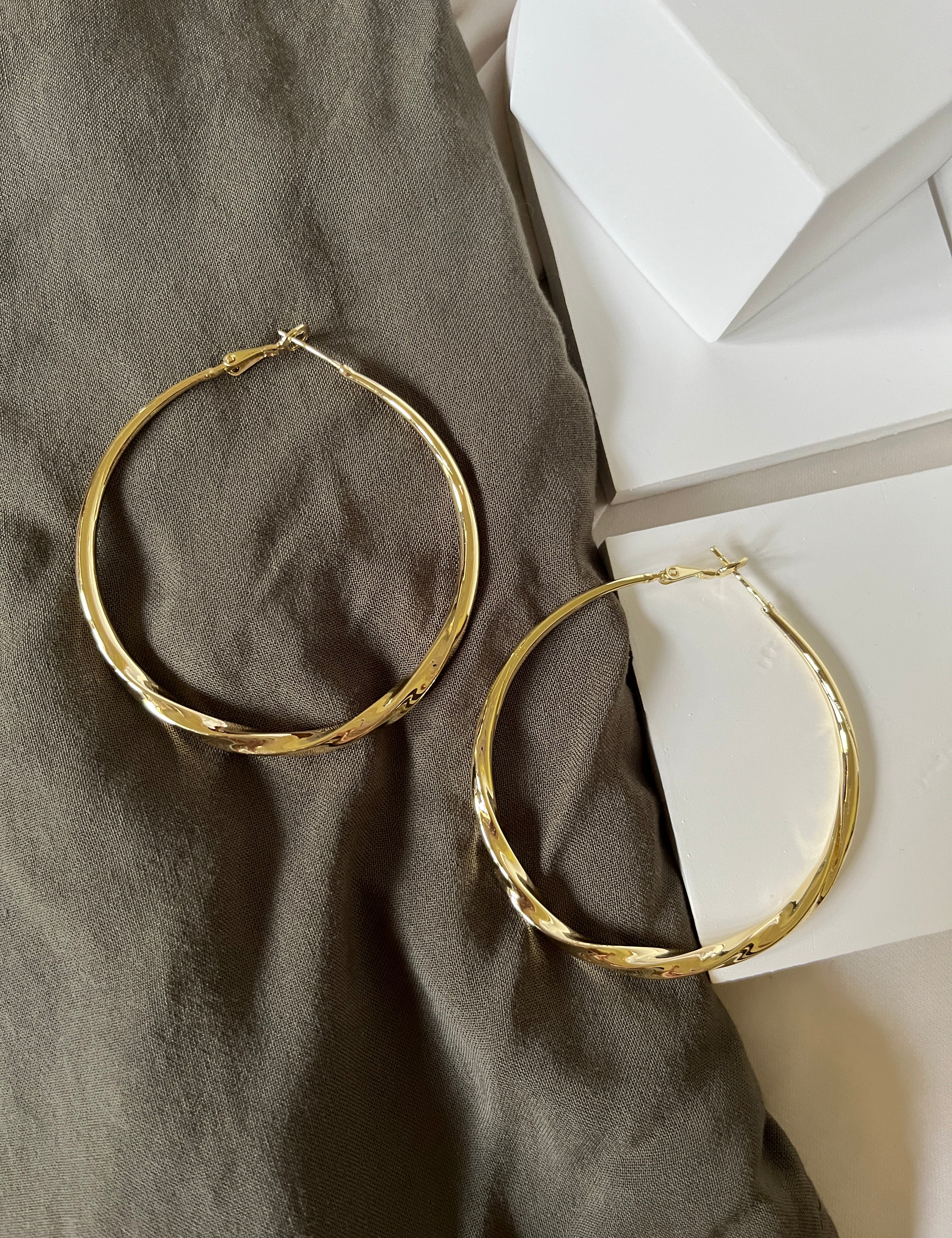 Maeve Gold Dainty Hoop Earrings