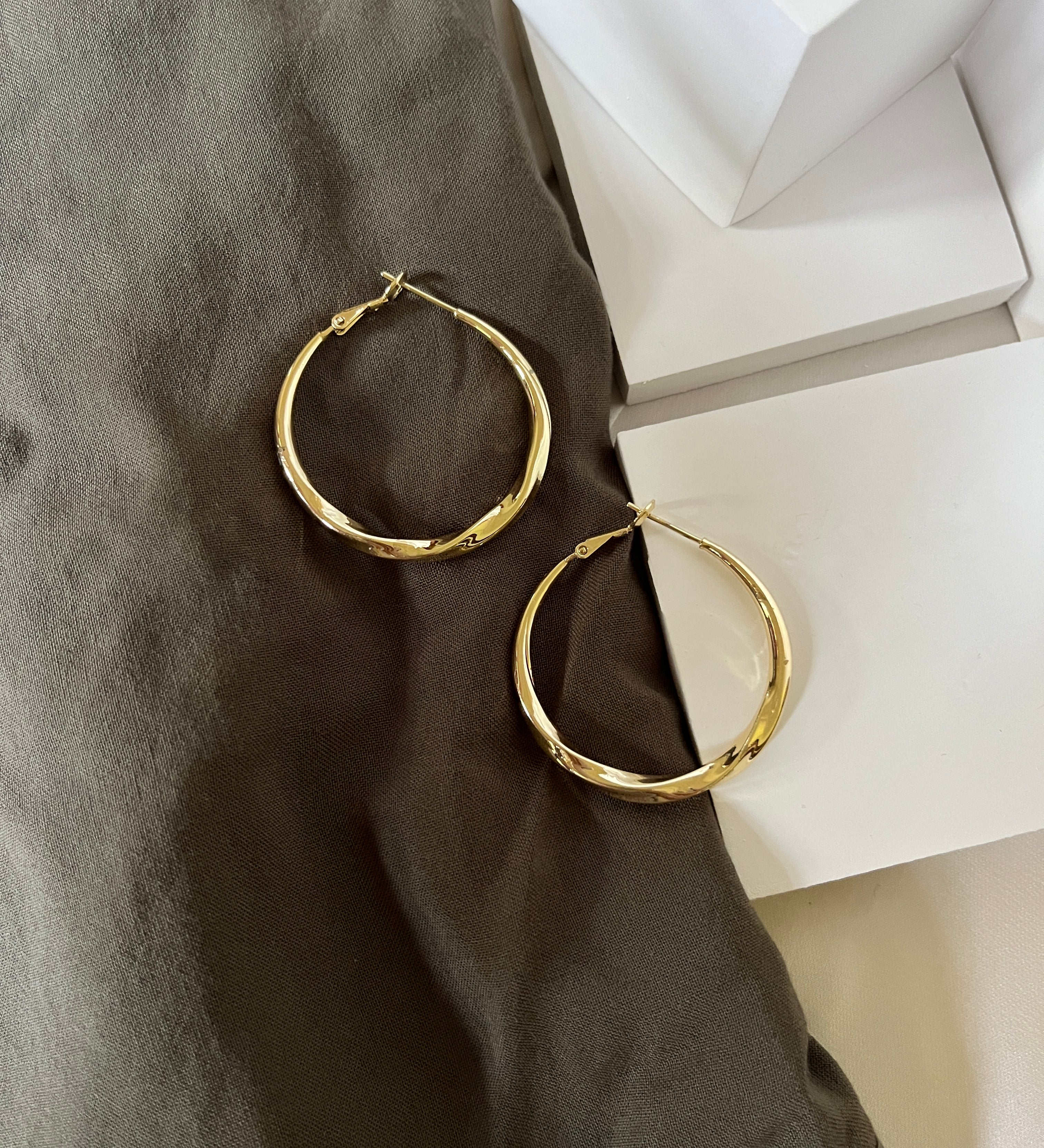 Maeve Gold Dainty Hoop Earrings