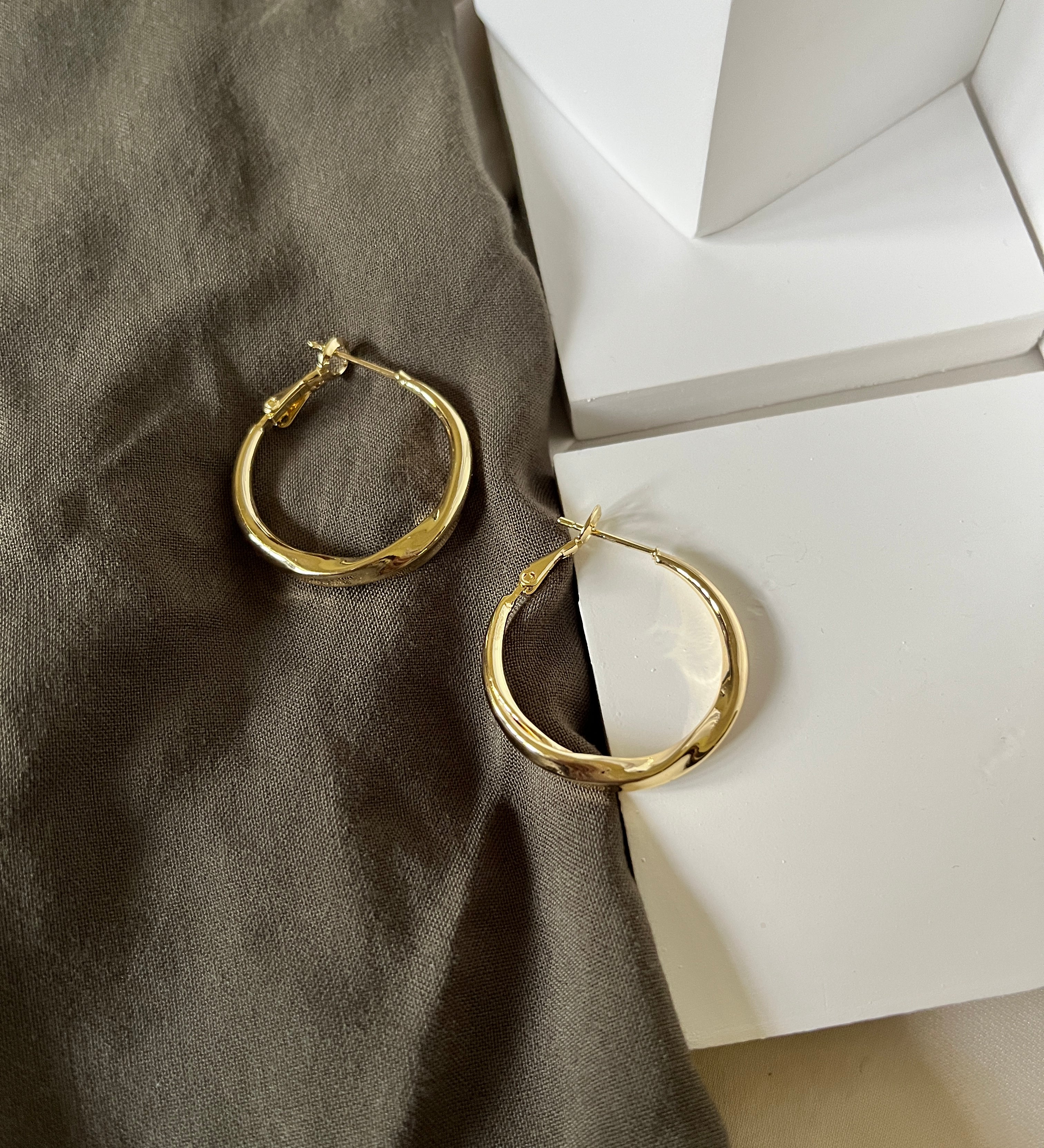 Maeve Gold Dainty Hoop Earrings