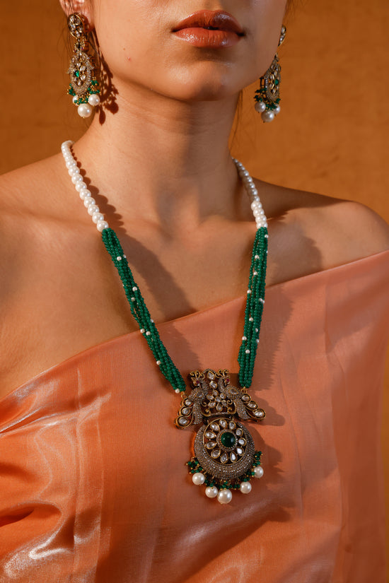 The Peacock Long Necklace Set With Pearls And Green Onyx
