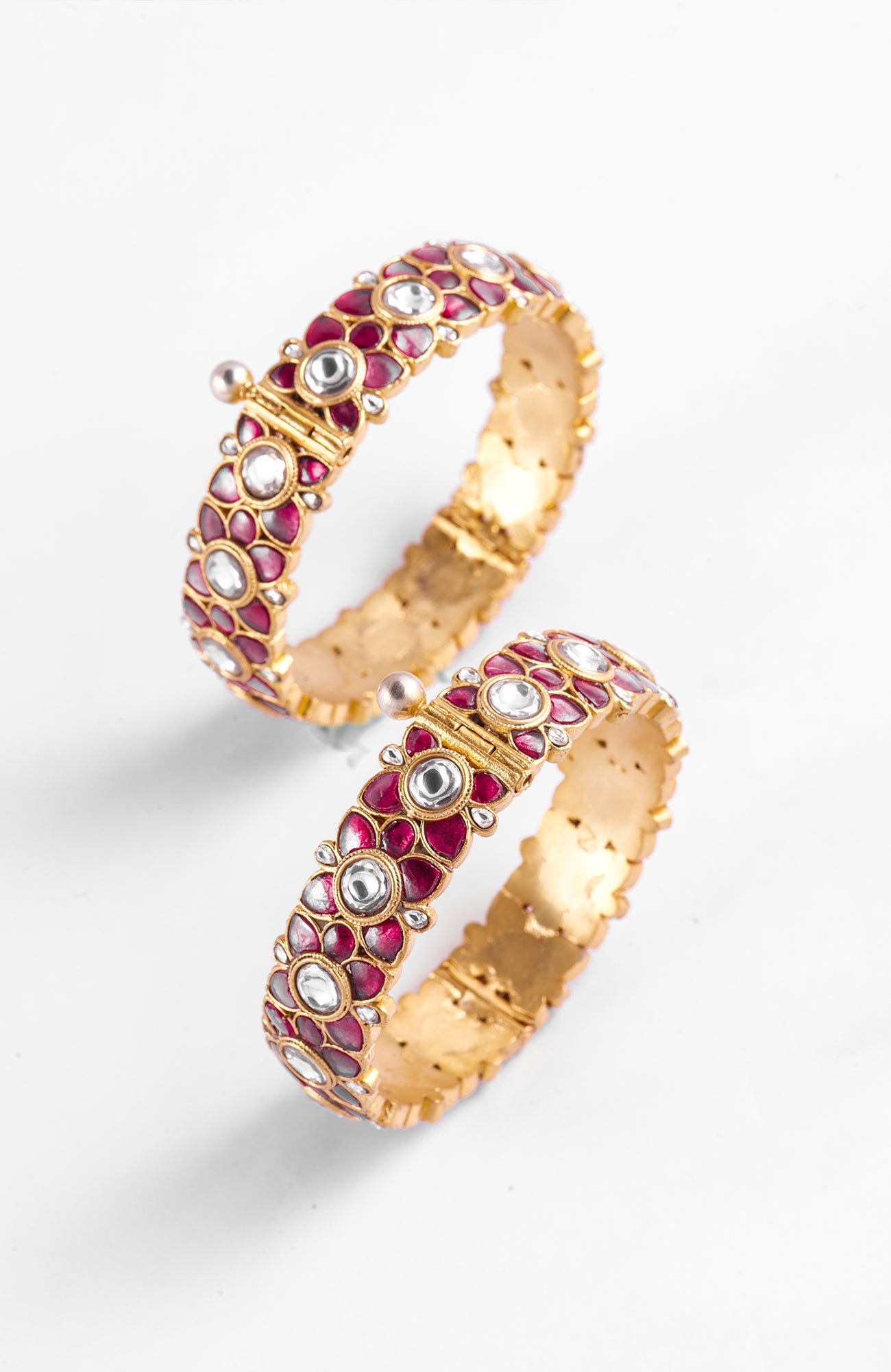 Zaisha Bangles Set in Red