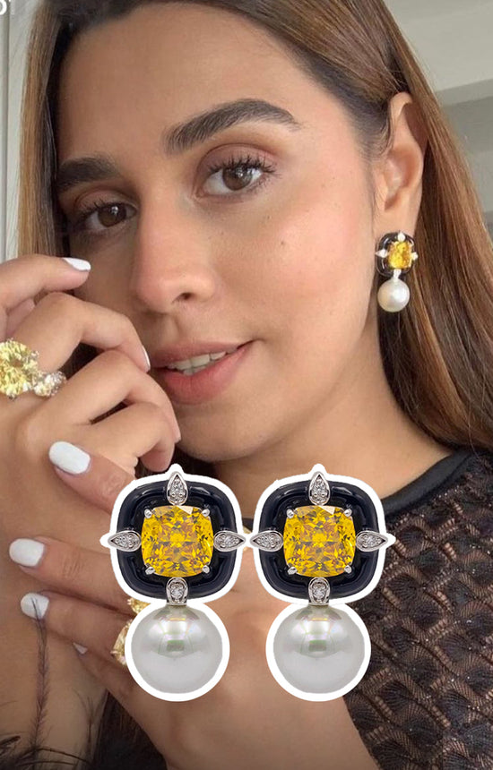 Load image into Gallery viewer, Misu in Black Enamel Square Yellow Topaz studs
