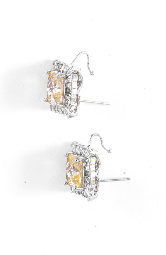 Load image into Gallery viewer, Daphne Classic Square Diamanté Stud Earrings
