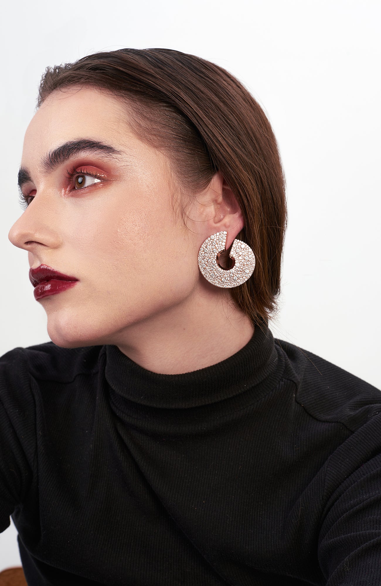 Load image into Gallery viewer, Cora Round Mesh Diamanté Earrings
