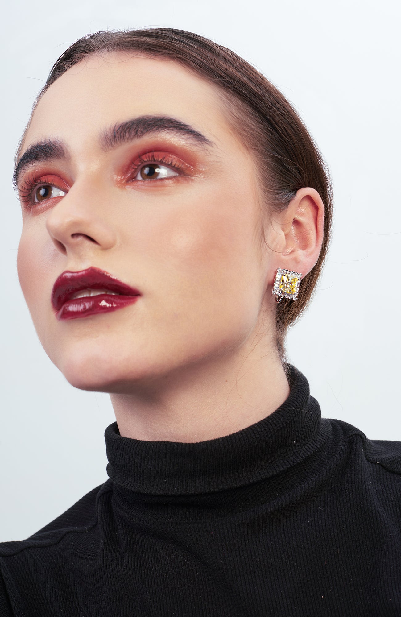 Load image into Gallery viewer, Daphne Classic Square Diamanté Stud Earrings
