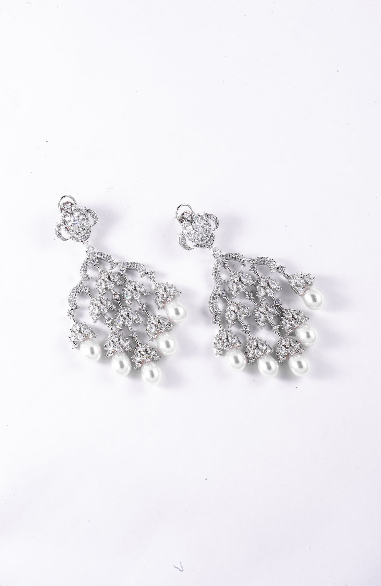 Load image into Gallery viewer, Tiana Majestic Earrings
