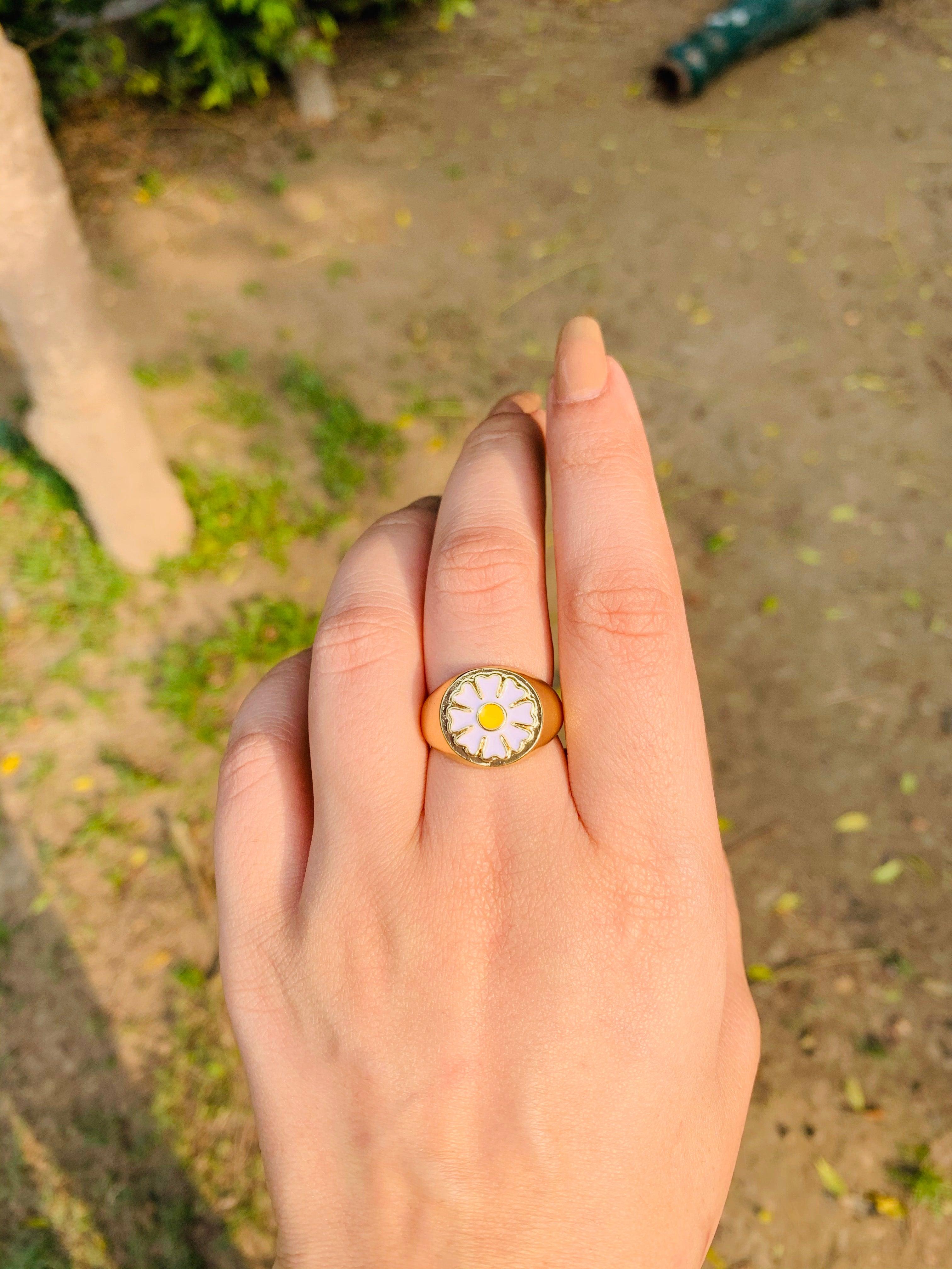 Daisy Ring - Zevar King