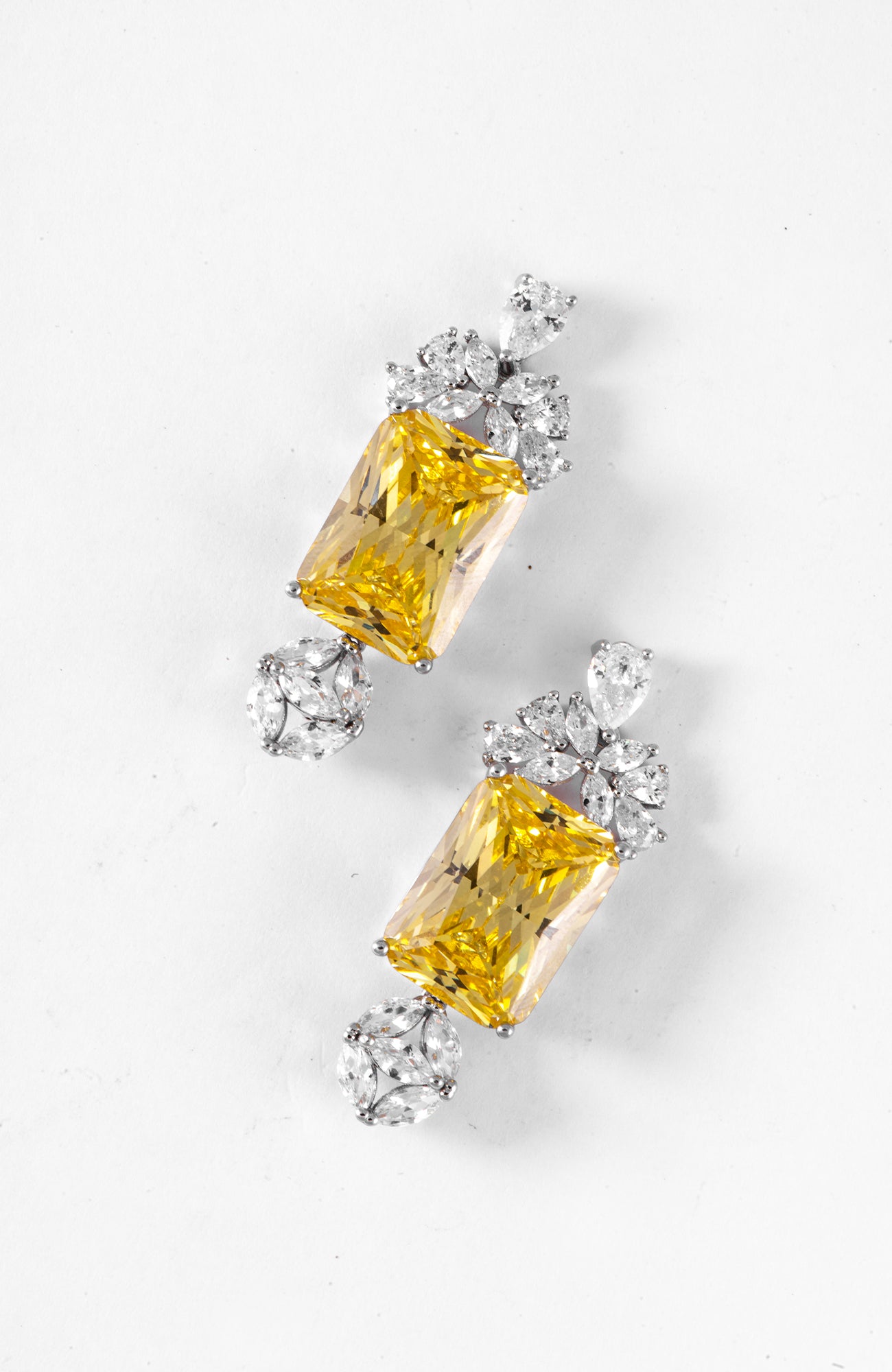 Load image into Gallery viewer, Dellia Diamanté Earrings
