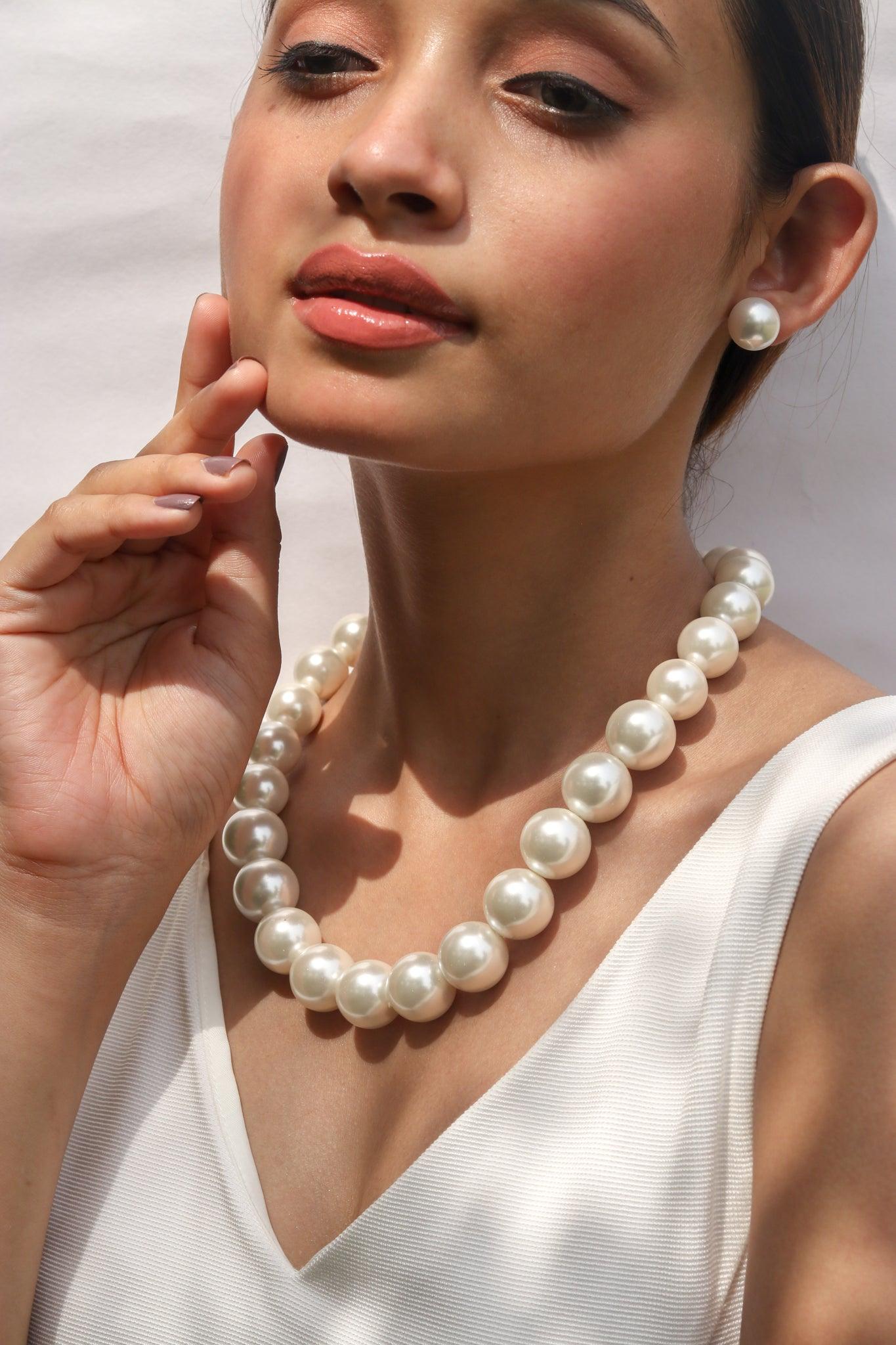 Load image into Gallery viewer, Gaia Classic Pearl Necklace - Zevar King
