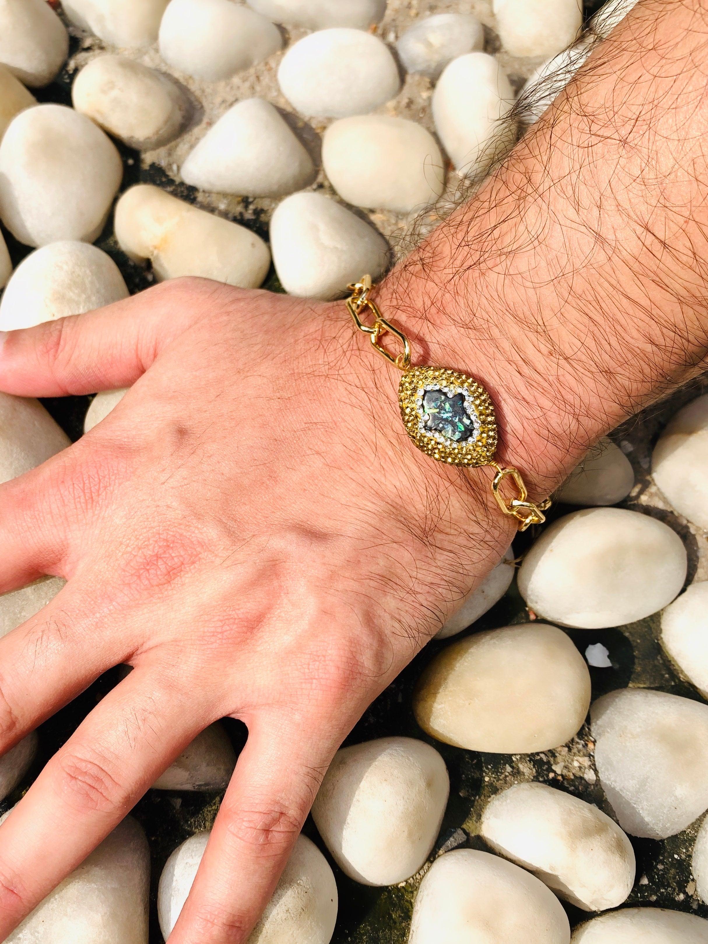 Hamsa Link Me Love Bracelet - Zevar King