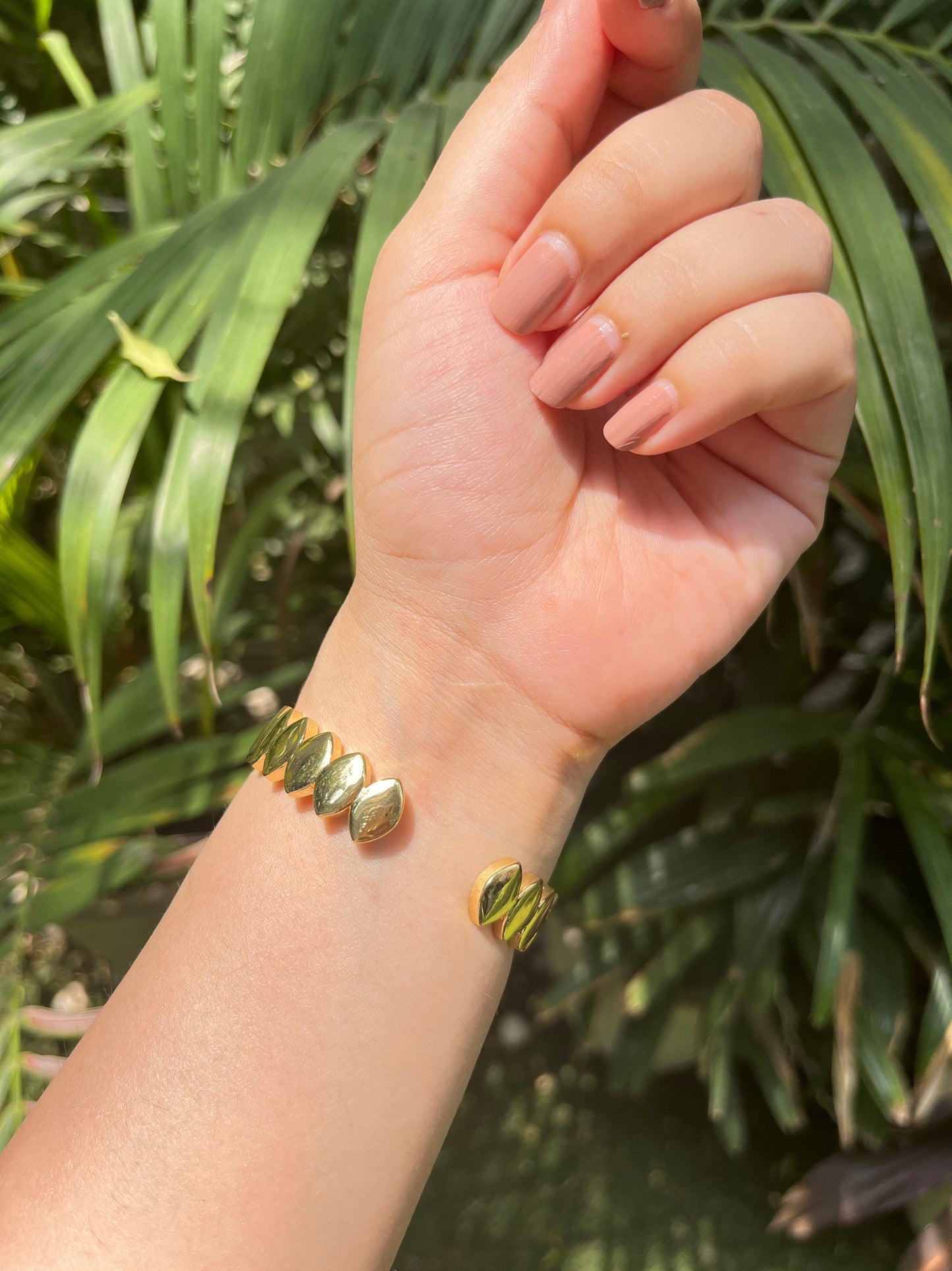 Gold Almond Bracelet ( Adjustable ) - Zevar King