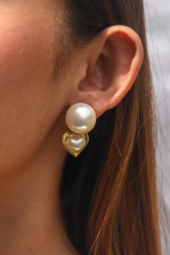 Load image into Gallery viewer, Lilac Pearl Earrings - Zevar King

